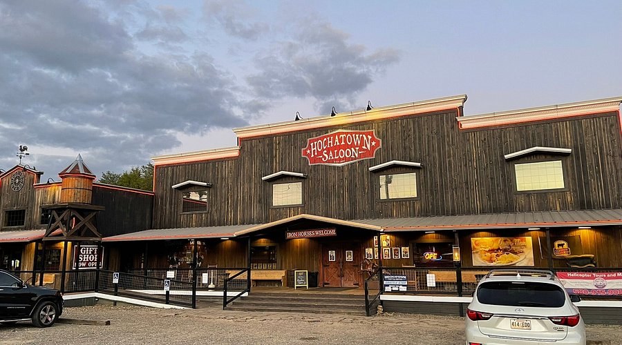 Hochatown Saloon